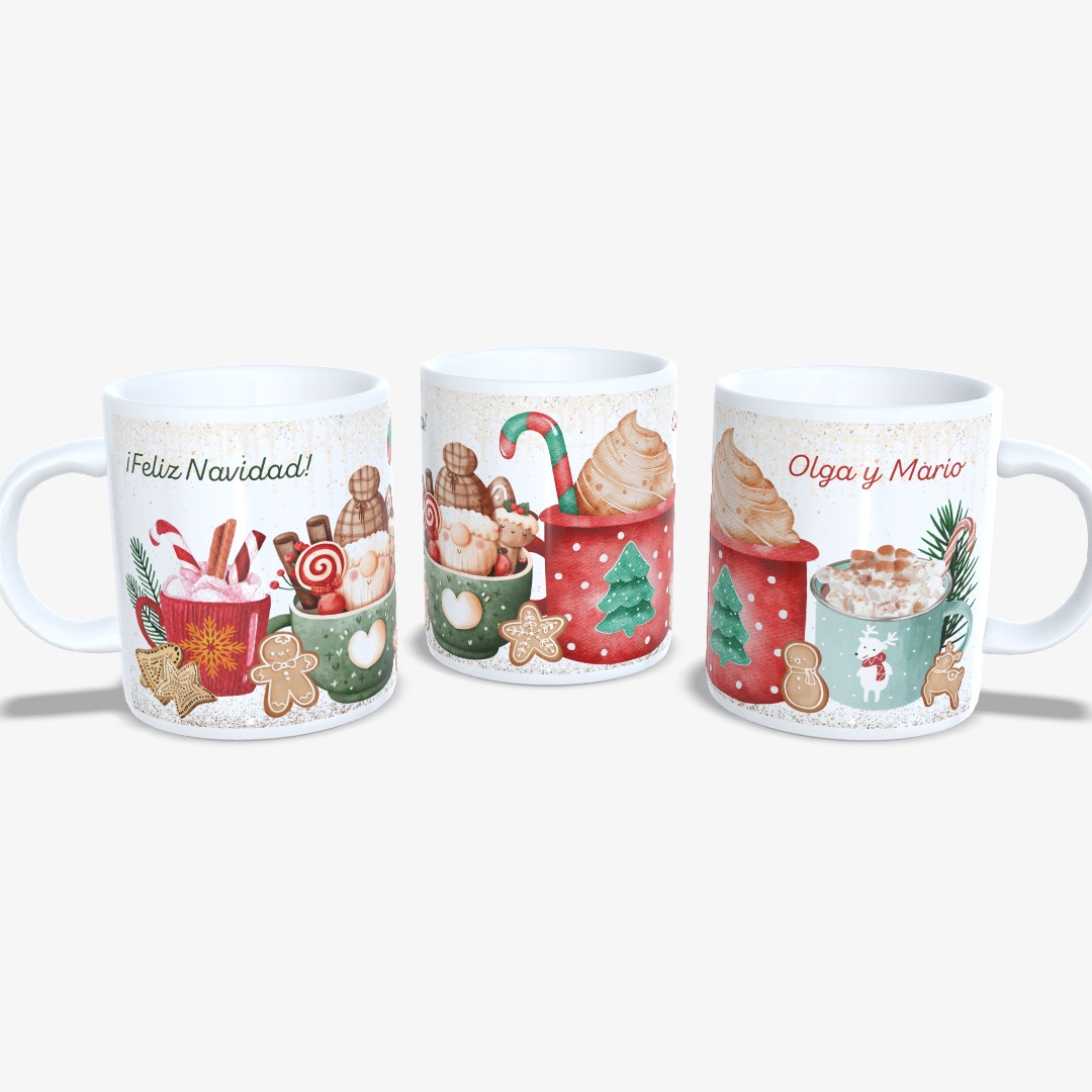 taza cafés navideños y galletas de jengibre.